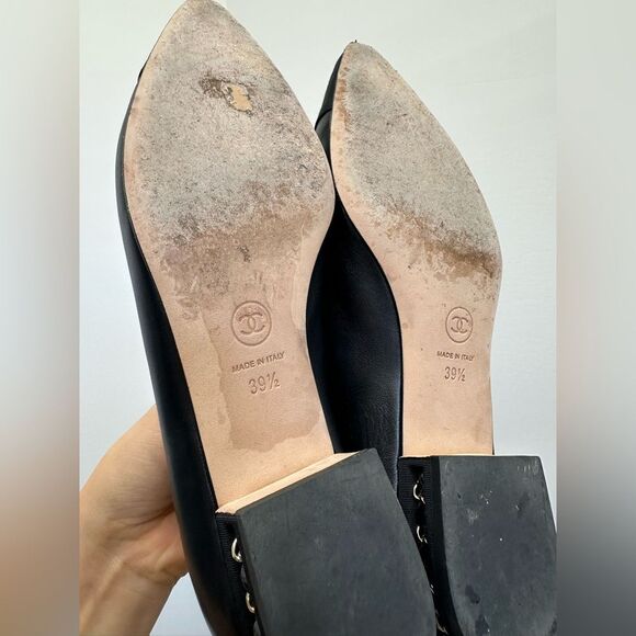 Chanel Black Lambskin Leather Interlocking CC Pointed Toe Chain Loafer Size 39.5 - Picture 12 of 15